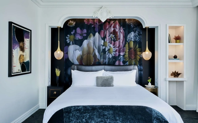 Daxton Hotel Birmingham, Curio Collection by Hilton