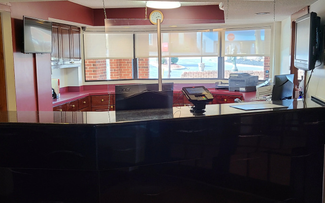 Red Roof Inn & Suites Cornelius – Lake Norman