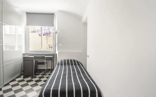 Modern Apartment in Genova Near Christopher Columbus House