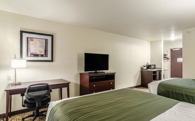 Cobblestone Inn & Suites - Bridgeport