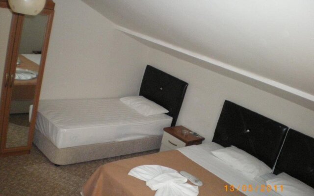 Girithan Hotel комната для гостей