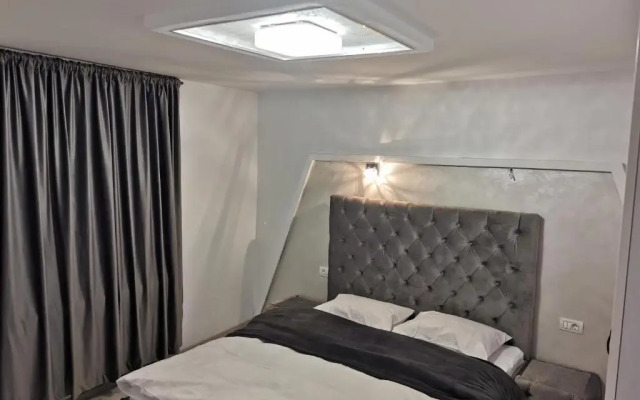 Jolie Luxury Apartments II