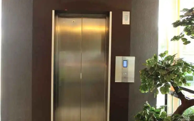 Grand Global Hotel