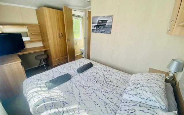 B47 Caravan Seven Bays