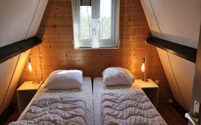 Peaceful Forest Chalet Near Durbuy