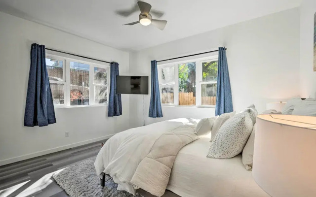 Modern Midtown Haven w/ Garage: Mt Rose Day Trips!