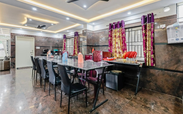 OYO 49996 Jj Homestay