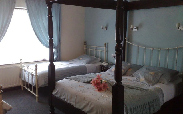 Aylesbray Lodge