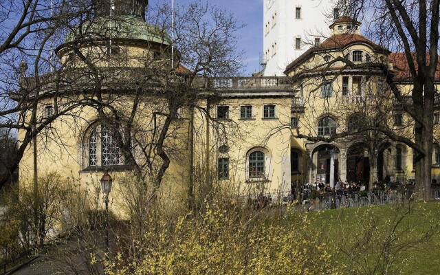 Отель Mercure Muenchen City Center Мюнхен вид на фасад