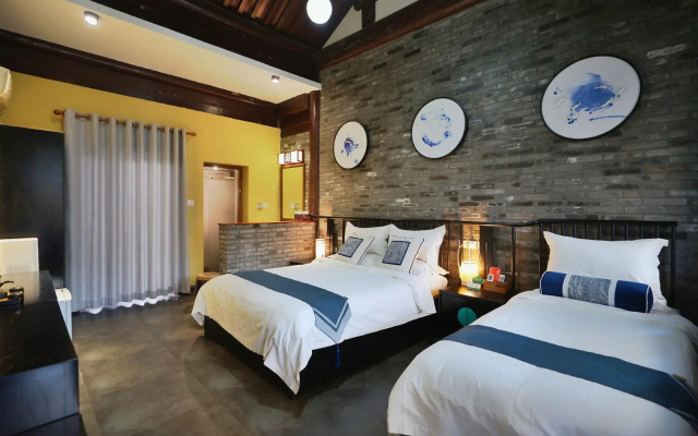 Old Beijing Square Hotel