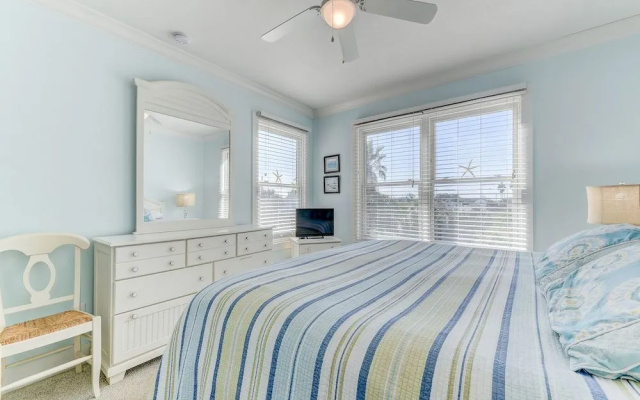 Four Palms by Distinctive Beach Rentals