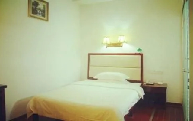 Jun Yi Hotel(中铁连锁君怡酒店(长沙汽车南站店))