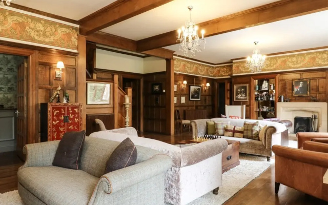 Bearnock Lodge