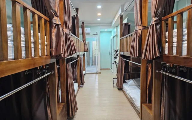 Lub Nai Hostel