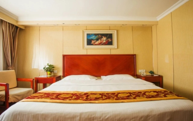 Greentree Inn Shanghai Gongfu New Village Subway Station Express Hotel