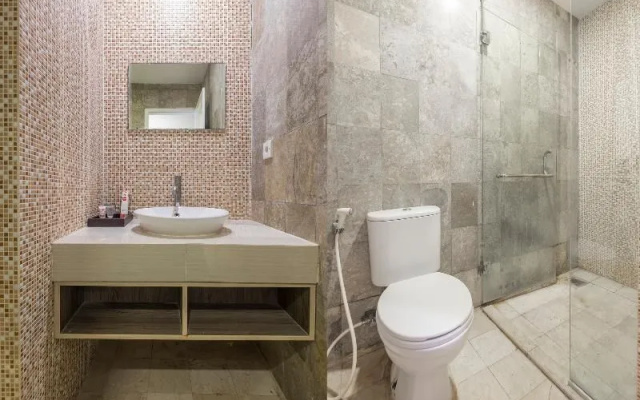 OYO 635 Lynt Hotel Makassar