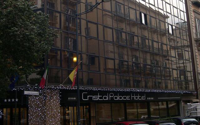 Отель Ibis Styles Palermo Cristal вид на фасад