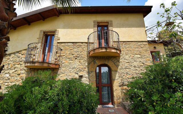 Отель B&B Giucalem - La Casa Negli Orti Пьяцца-Армерина вид на фасад