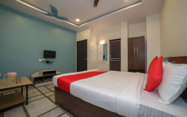 Oyo 23706 Super Deluxe Guest House