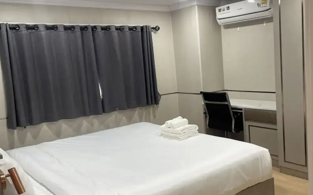 Tj 4711 Residence