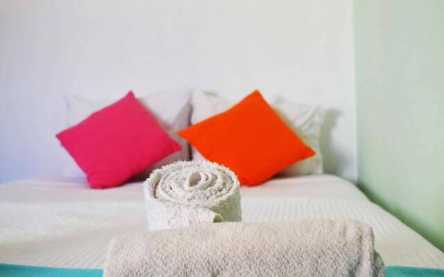 Ria Hostel Alvor вид на фасад
