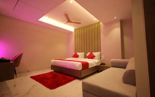 Hotel Taj Crown Plaza