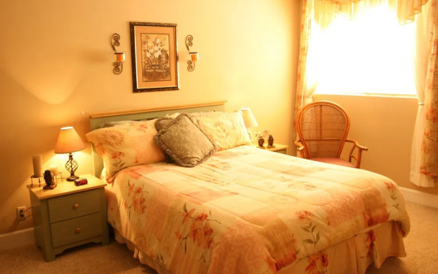 Monroe Street Suites