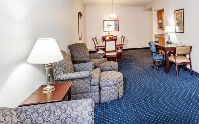 Wingate By Wyndham Atlanta/six Flags Austell