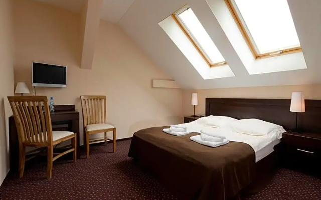 A PROPOS Hotel, Restauracja, Club