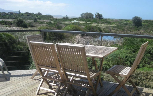 Moorhen Cove