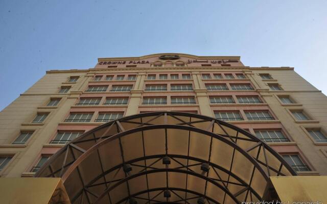 Отель Crowne Plaza Al Khobar вид на фасад