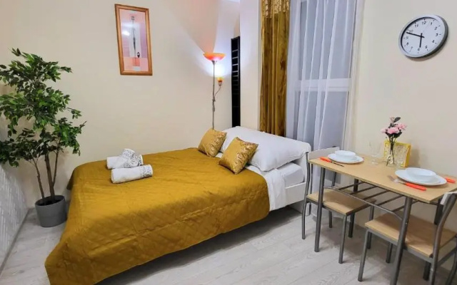 Cozy modern Apartment ASTORIA MAGIC ORANGE OLD TOWN