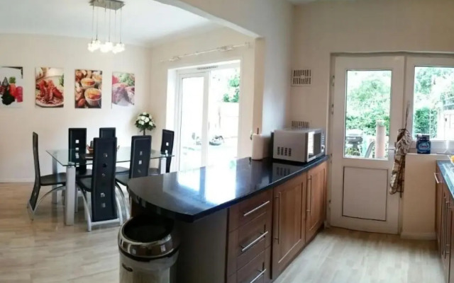 Basingstoke Townhouse
