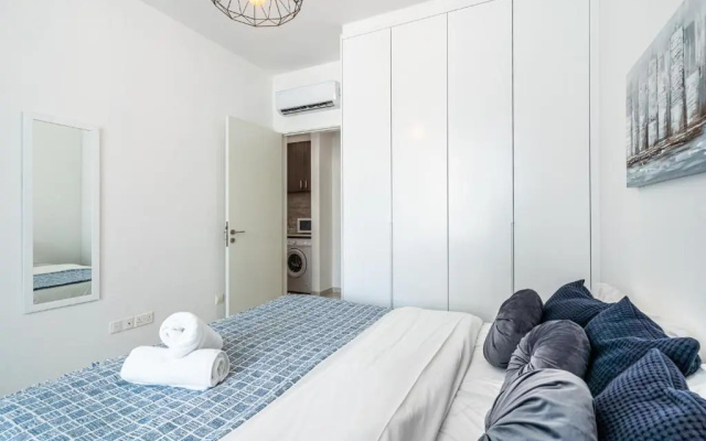 Tyche's 1 BDR apartment in Larnaca
