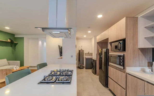w Spacious 3BR w Outdoor Dining Terrace in Laureles