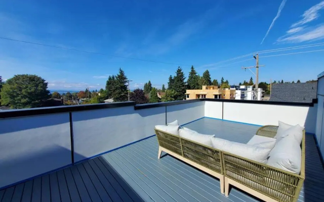 Casper King Bed w/Private office & Rooftop Deck