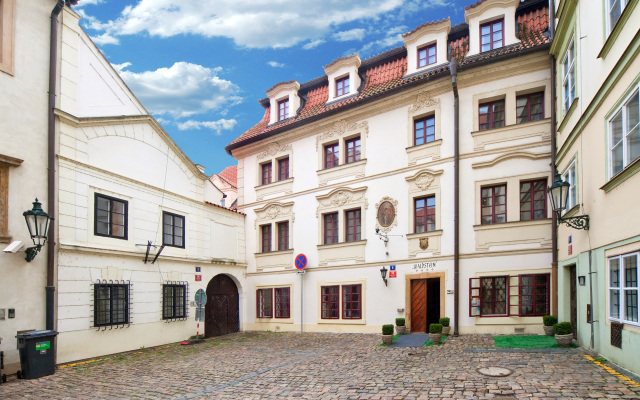 Hotel Waldstein вид на фасад