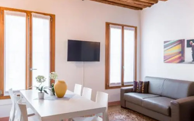 Accademia Suite