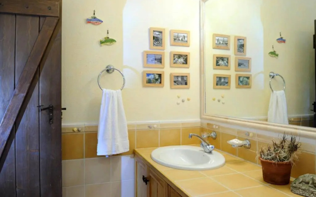Villa Thymari - 4 bedroom beachfront luxury on private beach