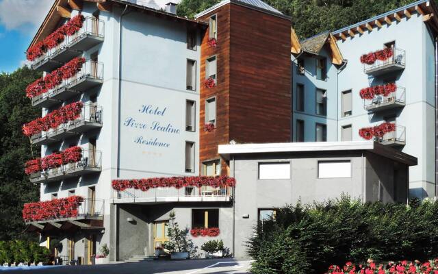 Hotel Pizzo Scalino Киеза-ин-Вальмаленко вид на фасад