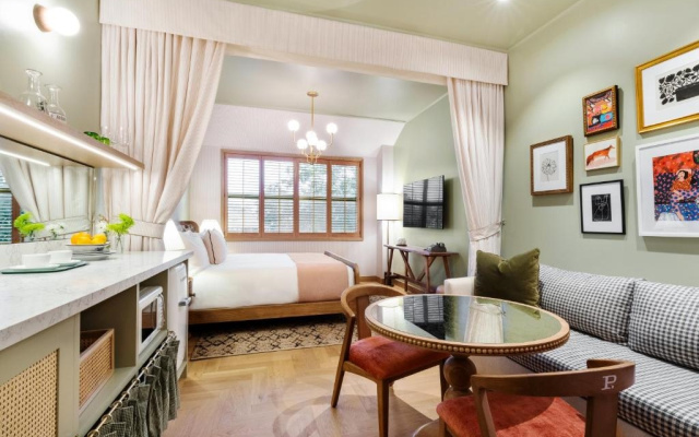 Palihouse Hyde Park Village