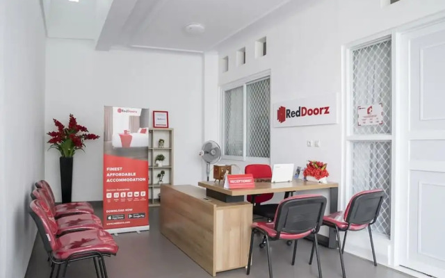 RedDoorz Syariah near RSUD Kota Bogor