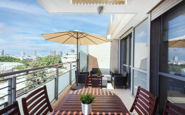 Bright 2BR in Shenkin by HolyGuest