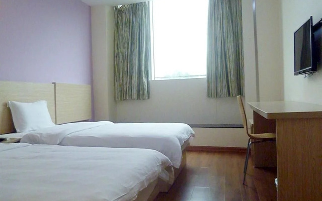 Hotel September