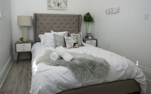Best Location 7BR Next to FR Quarter! By YouRent