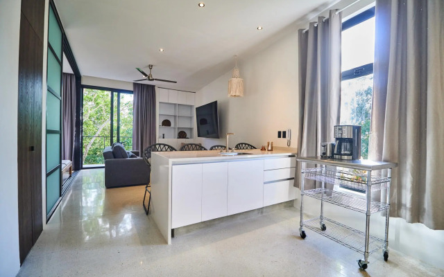 Spacious Trendy Apartment Breathtaking Terrace & Infinity Pool Lounge & Yoga Area
