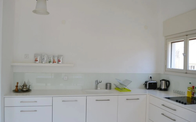 Modern Apt Rothschild Very Central TL7