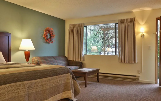 Harbor Inn
