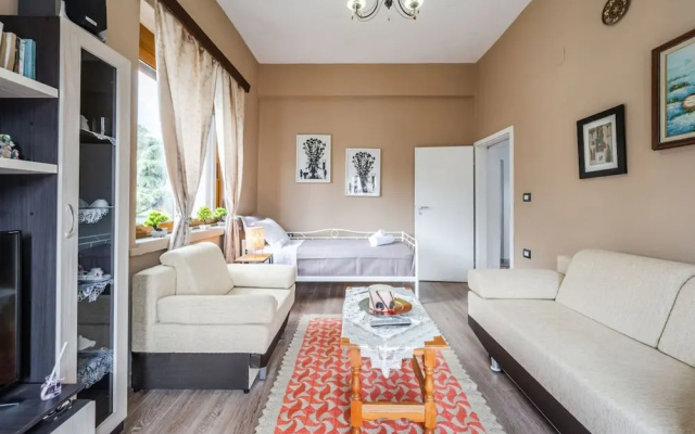 Maria s Apartment 1BR in City Center
