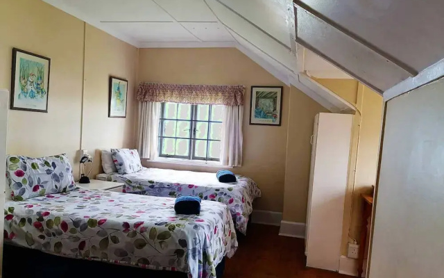 Whaleback Cottage